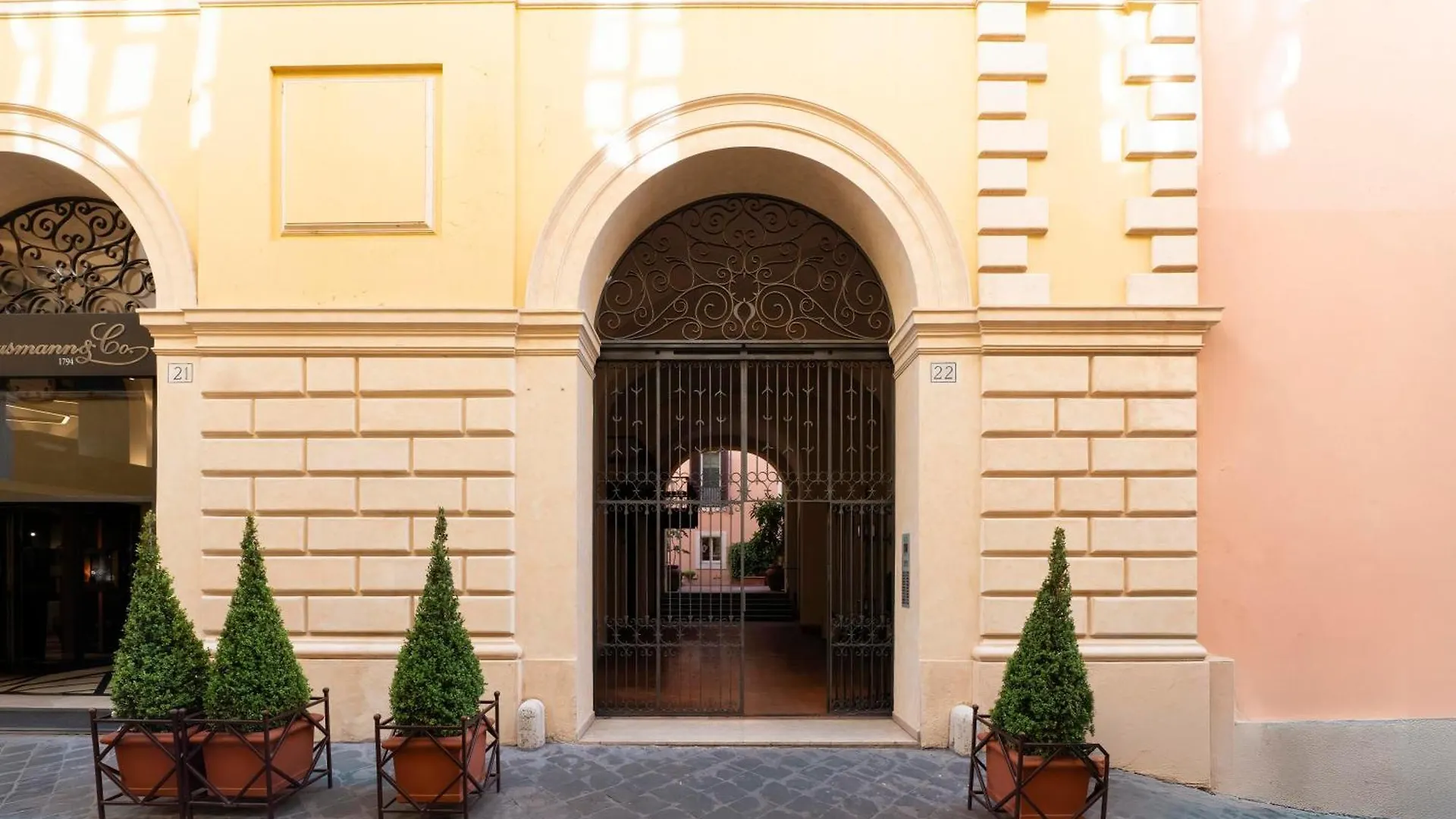 San Giacomo 22 Luxury House Rome 0*,  Italy
